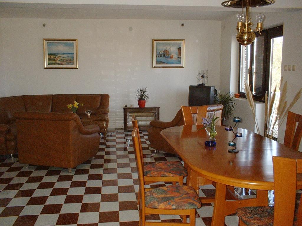 Apartment Dobrinj 1 ภายนอก รูปภาพ