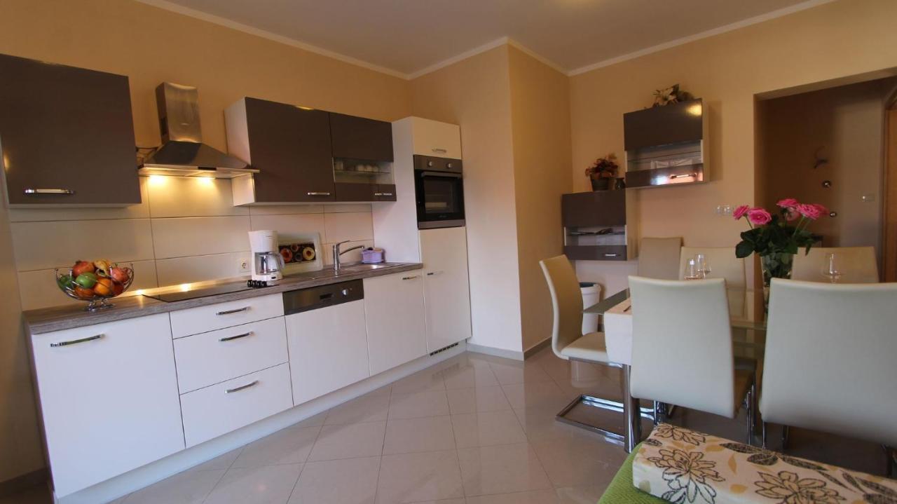 Apartment Dobrinj 1 ภายนอก รูปภาพ