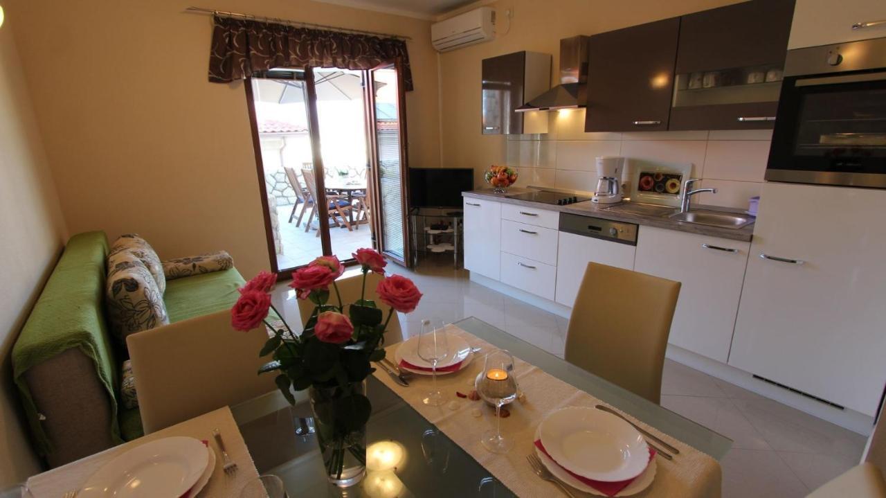 Apartment Dobrinj 1 ภายนอก รูปภาพ