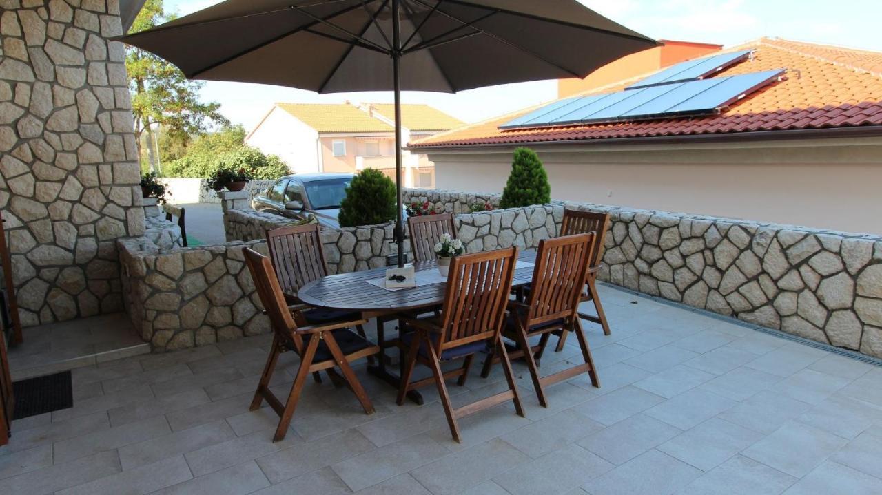 Apartment Dobrinj 1 ภายนอก รูปภาพ