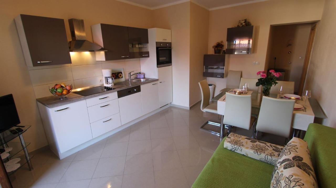 Apartment Dobrinj 1 ภายนอก รูปภาพ