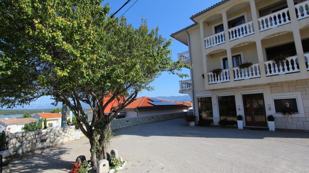 Apartment Dobrinj 1 ภายนอก รูปภาพ